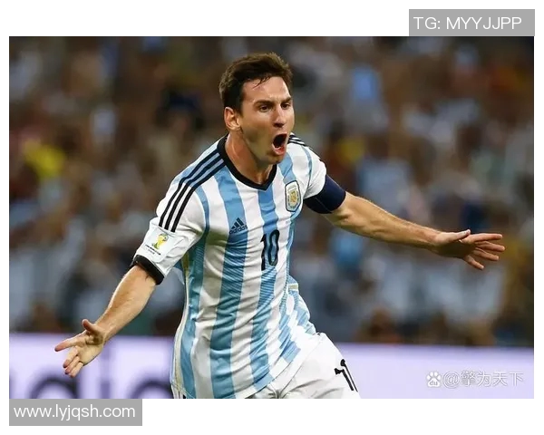 你心目中的足球明星是谁他在球场上的表现如何影响了你对足球的热爱